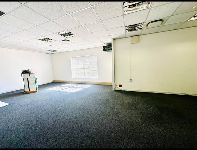 200M² OFFICE TO LET IN BRUMA